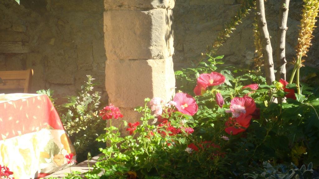 Le Richelieu Uzes Ngoại thất bức ảnh