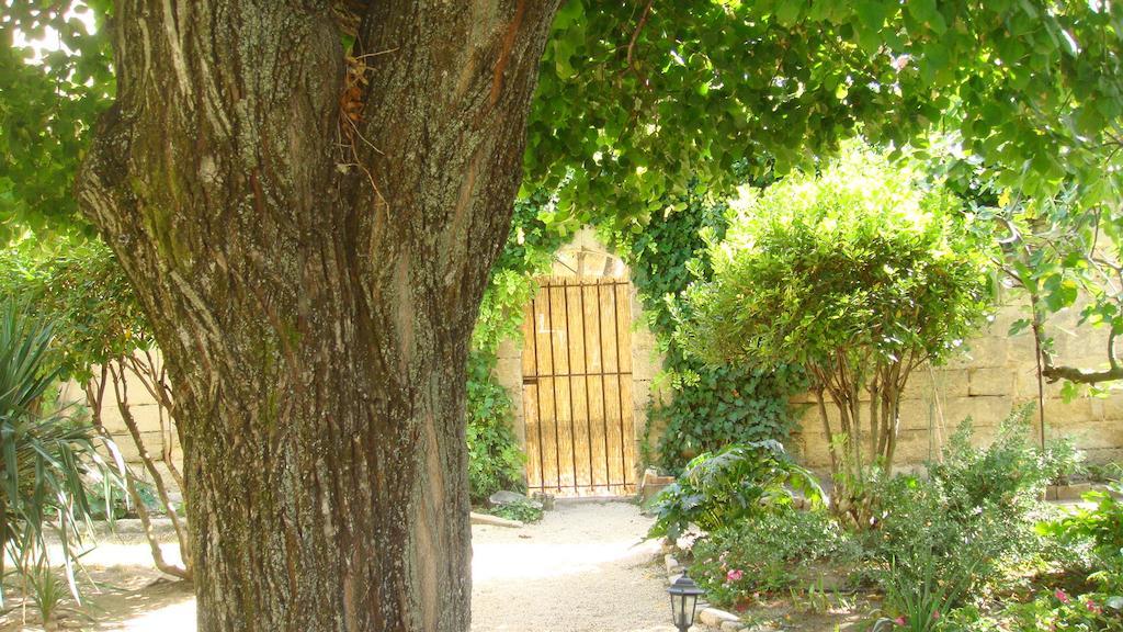 Le Richelieu Uzes Ngoại thất bức ảnh