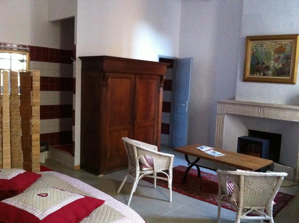 Le Richelieu Uzes Ngoại thất bức ảnh